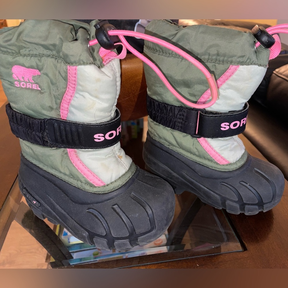 Sorel toddler winter boots size 6